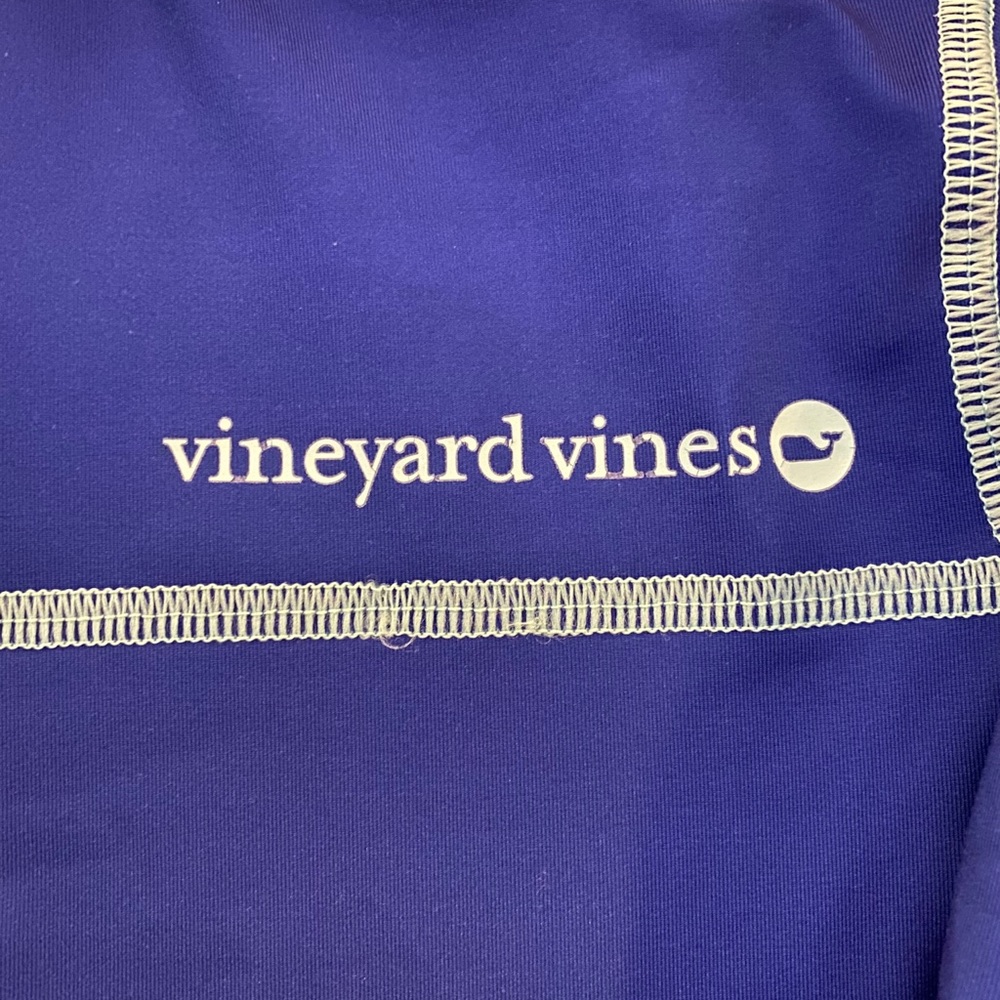 EUC Vineyard Vines long sleeve athletic top - Picture 4 of 5